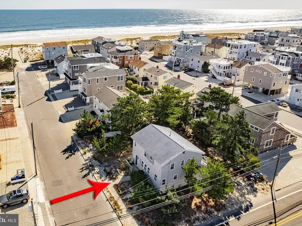 100 E 86th St, Brant Beach, NJ 08008