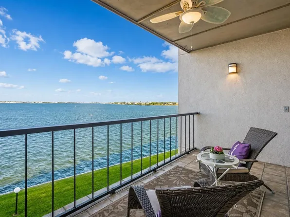 351 Lakeside Ln APT 204, Houston, TX 77058