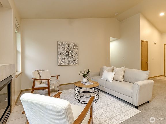5th image of 21903 65th Avenue Ct E