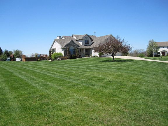 3rd image of 1837 N Irene Dr