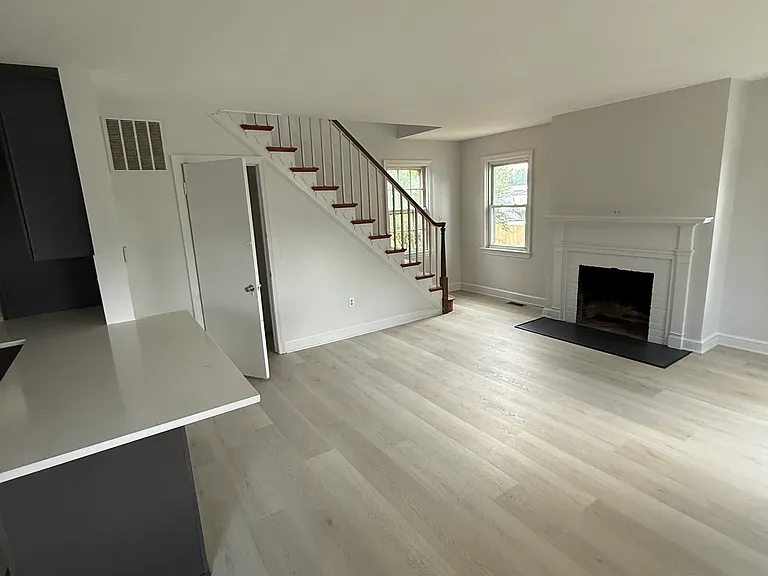 3704 Farr Ave — Photo 5