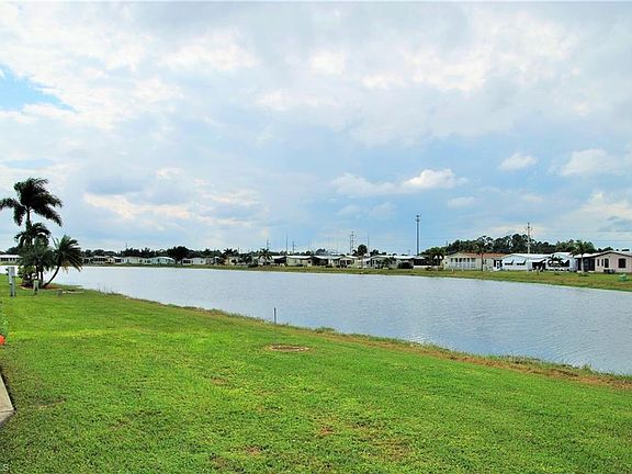 4th image of 276 Lakeside Dr