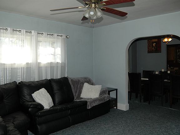 5th image of 2711 W 6th St