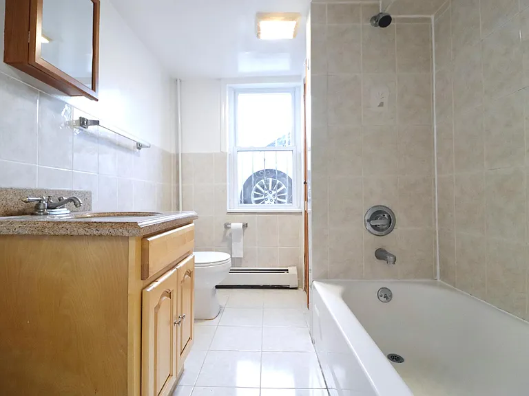 69th Pl — Photo 9