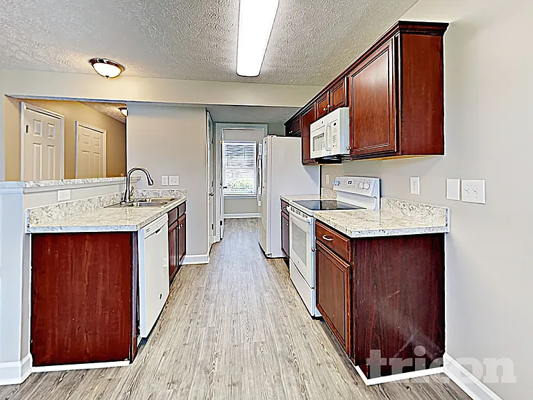 912 Tapoco Ct — Photo 6