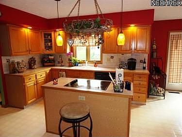 3rd image of 727 Sawmill Dr