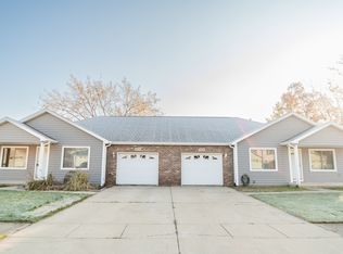 679 Dearborn Rd #B, Valparaiso, IN 46385