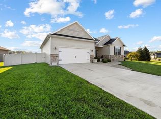 1005 Haverhill Dr, Troy, OH 45373