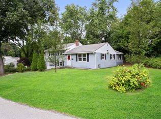 10 Brookside Dr, Wappingers Falls, NY 12590