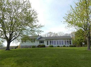 41 Lakeshore Ln, Fishersville, VA 22939