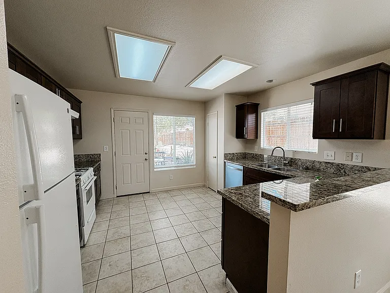 71531 Sunnyvale Dr — Photo 7