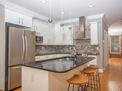 121 W McGee St APT 2B, Greensboro, NC, 27401