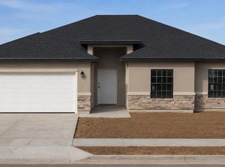 1307 S Cypress St, Pecos, TX 79772