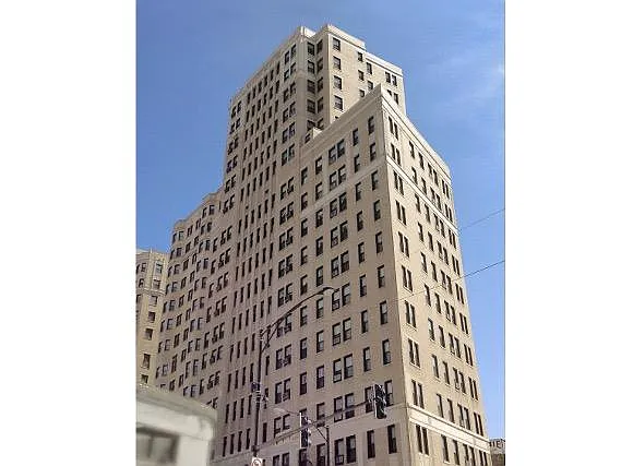 Fullerton Parkway Towers - Fullerton Parkway Towers