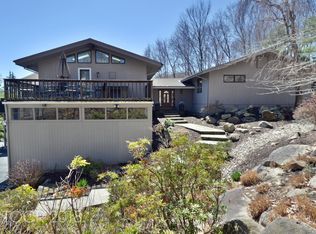 782 W Shore Dr, Kinnelon, NJ 07405
