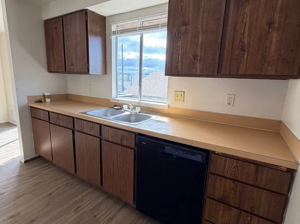 225 NW 12th St, Pendleton, OR 97801