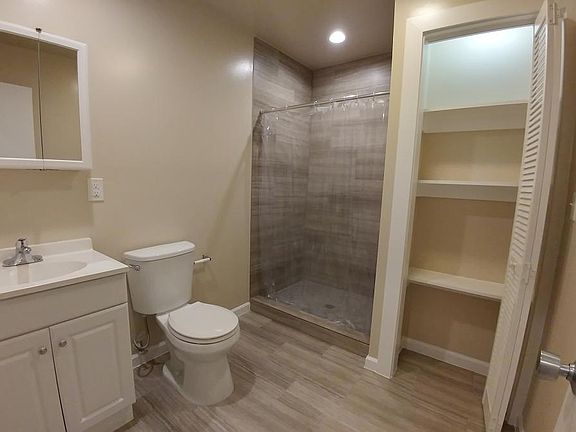 4th image of 371 Turk St APT 1
