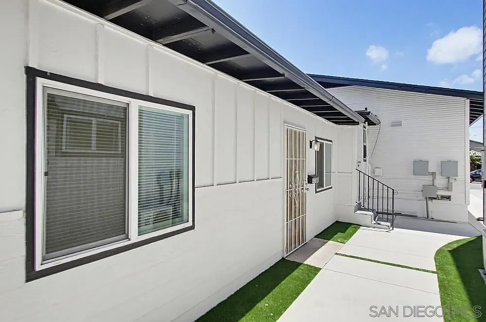 2 bed, 2.0 bath, 850 sqft, $2,800 — Photo 2