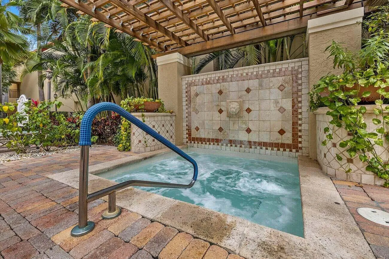 1 bed, 1.0 bath, 706 sqft, $3,600 — Photo 4