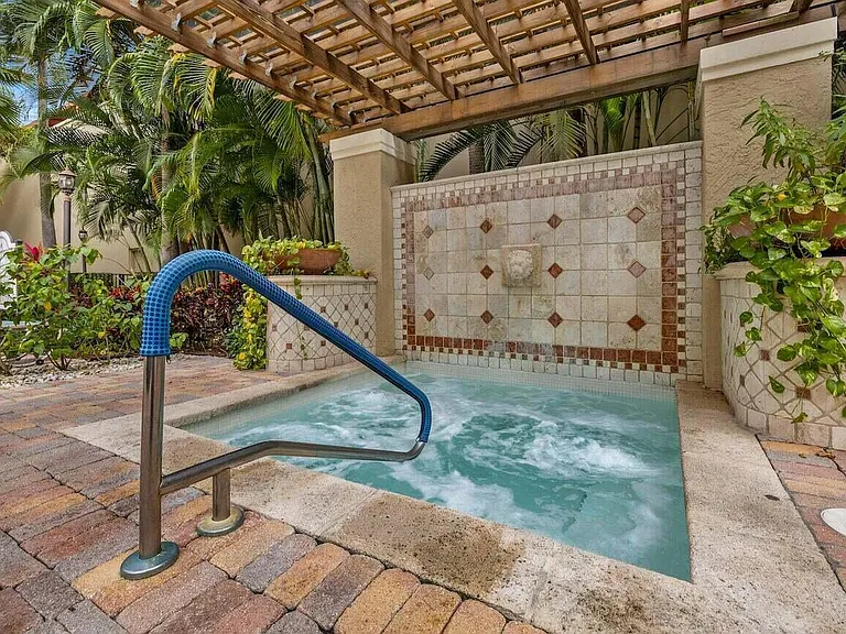 780 S Sapodilla Ave #412 — Photo 19