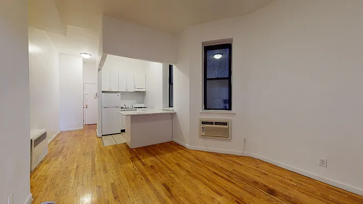 Rented by Bond New York | media 7