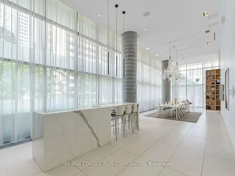 185 Roehampton Ave #1504 — Photo 17