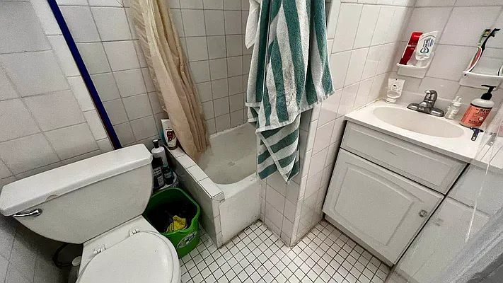 Rented by HOLTON REAL ESTATE INC. | media 18