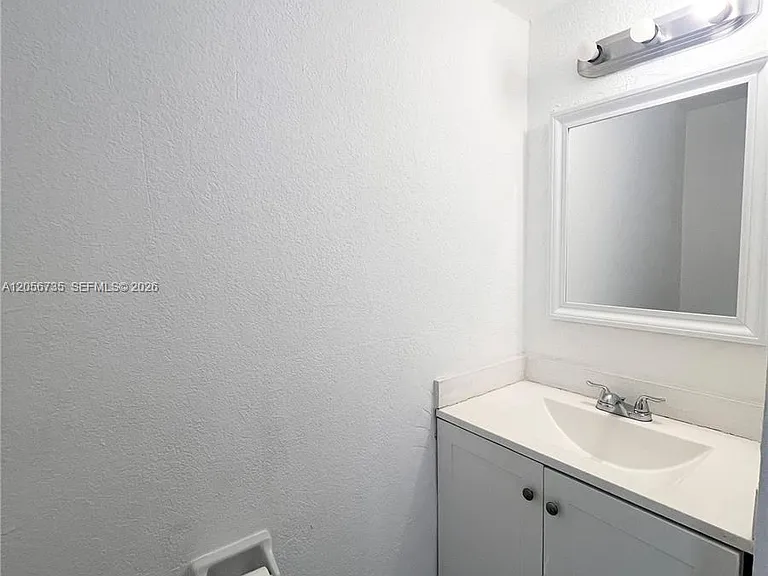 3770 SW 59th Ter #53 — Photo 4