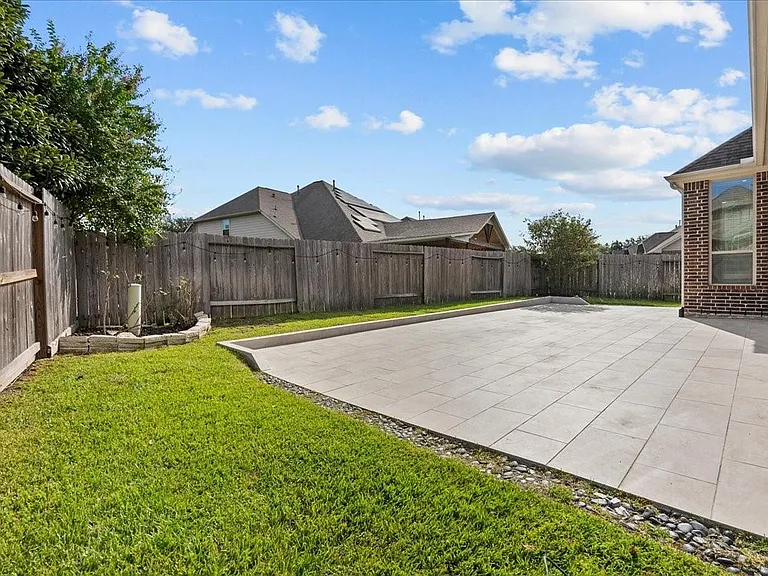 1117 Hancock Springs Ln — Photo 40