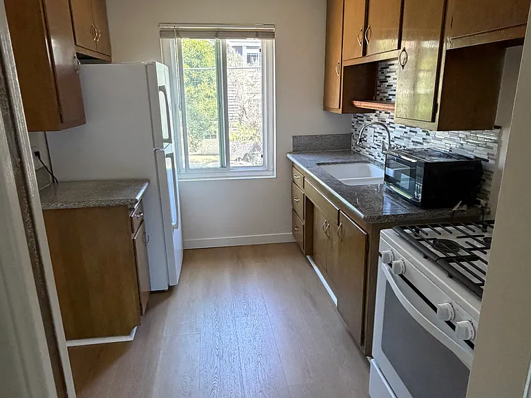 3570 Jasmine Ave #7 — Photo 15