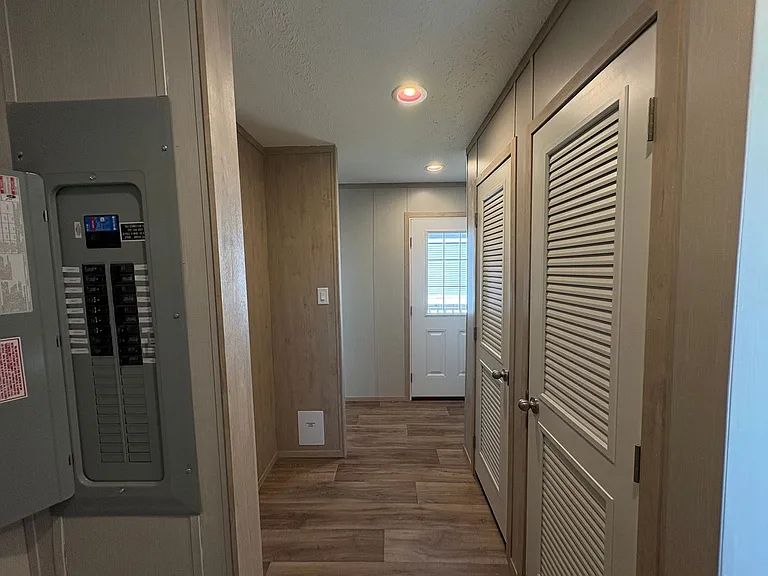 1128 S Gay Ave — Photo 51