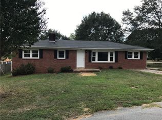 102 Lloyd Ave, Easley, SC 29640