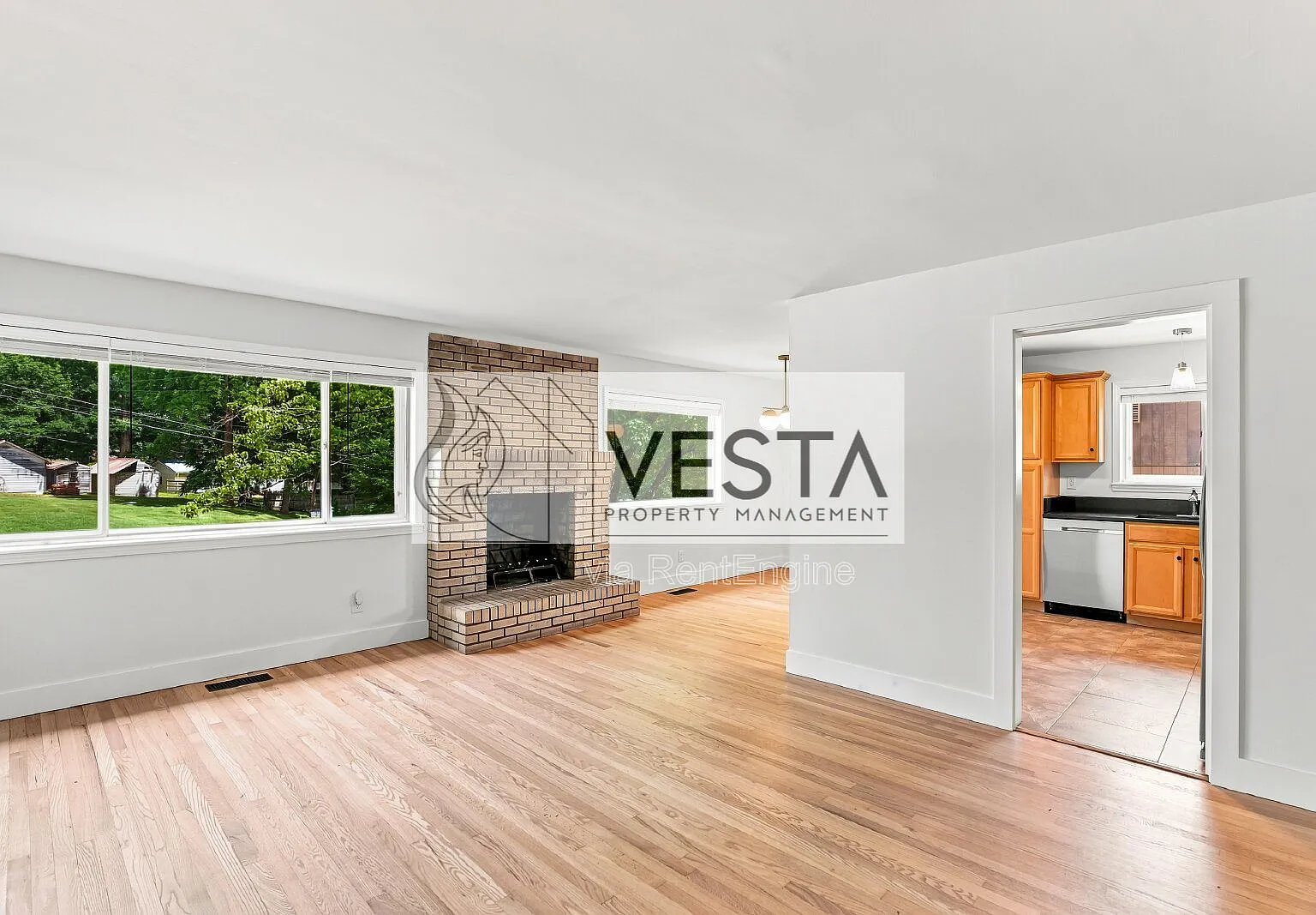 3 bed, 2.0 bath, 1257 sqft, $2,800 — Photo 2