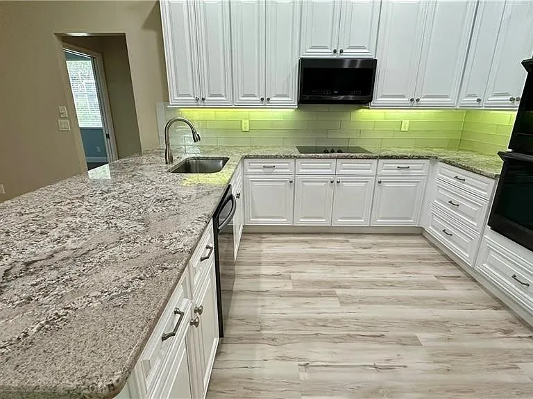 8850 Creek Run Dr — Photo 2