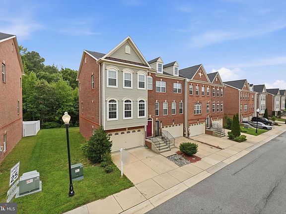 3rd image of 2832 Coppersmith Pl