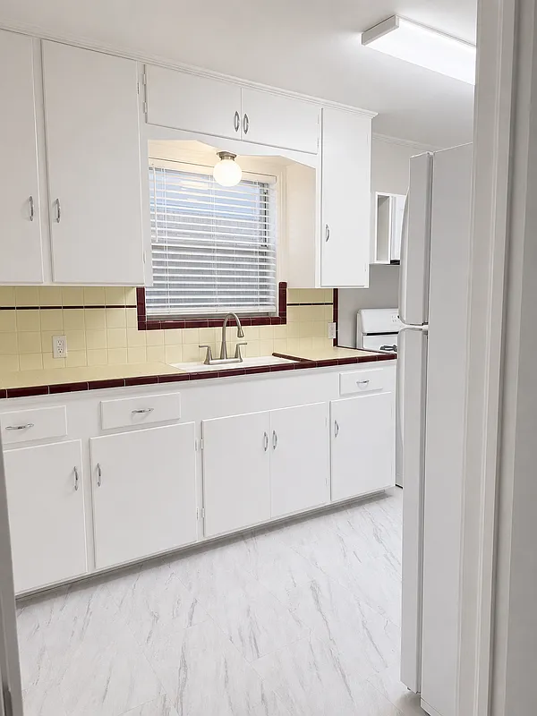 Studio, 1.0 bath, 937 sqft, $1,400 — Photo 4