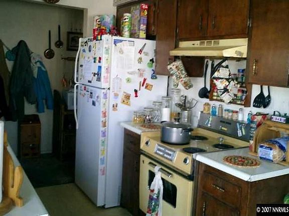 2nd image of 3300 Woodside Dr APT 5