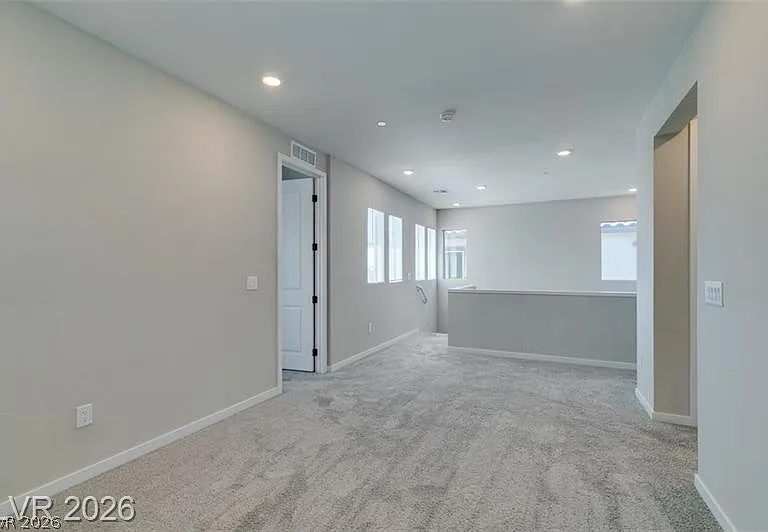 109 Medianoche St — Photo 33