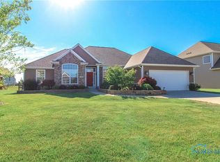 3234 Sterlingwood Ln, Perrysburg, OH 43551