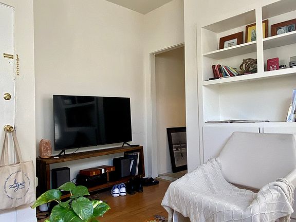 2nd image of 31 Clubhouse Ave #2
