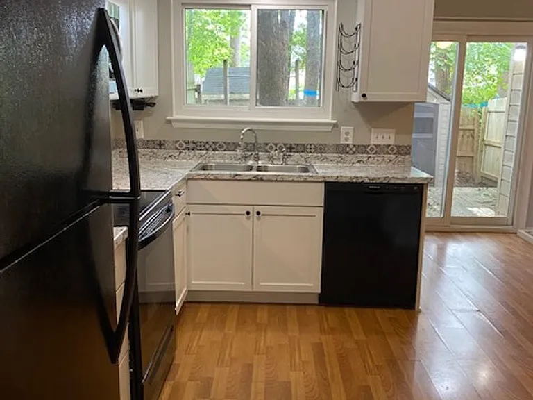 2312 Merl Cir — Photo 28