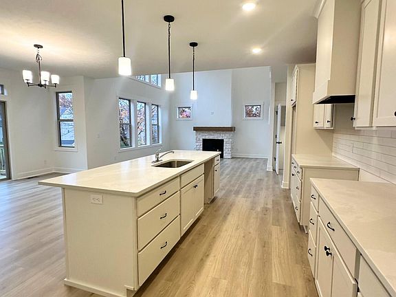 2nd image of 6750 Summer Meadows Ct NE #76