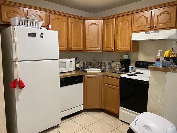 3rd image of 4772 Walden Cir #14