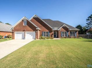 1607 Berrivine Dr NE, Hartselle, AL 35640