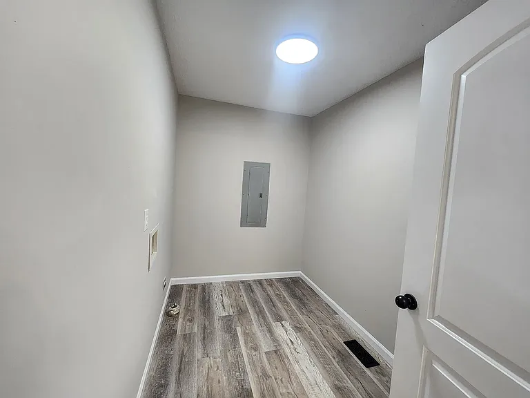 318 Cayenne Dr — Photo 5