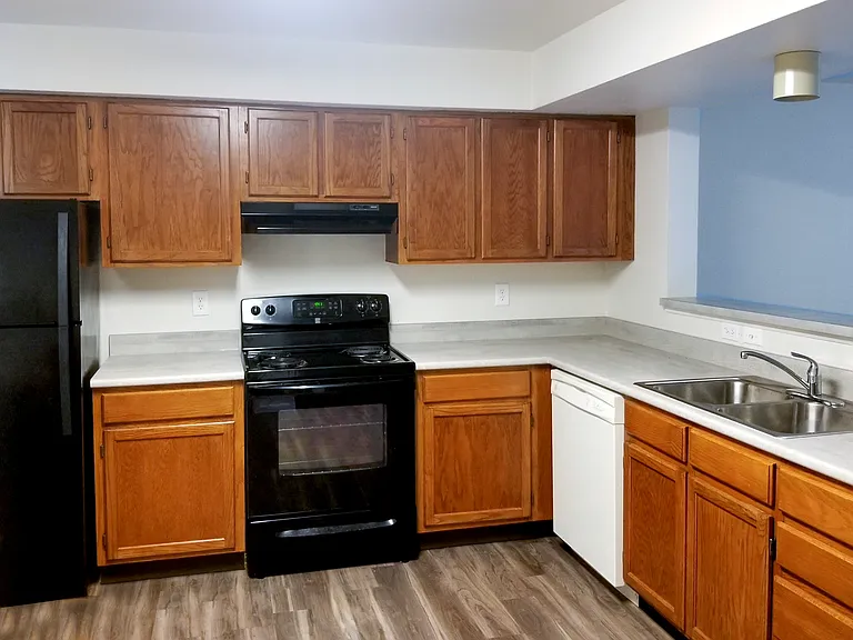 4217 Moore St — Photo 3