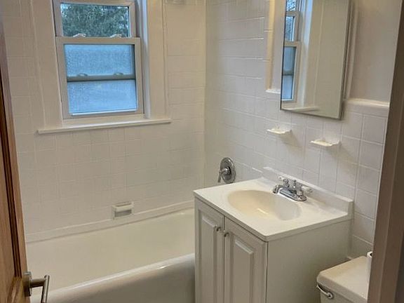 5th image of 7254 Manse St #2