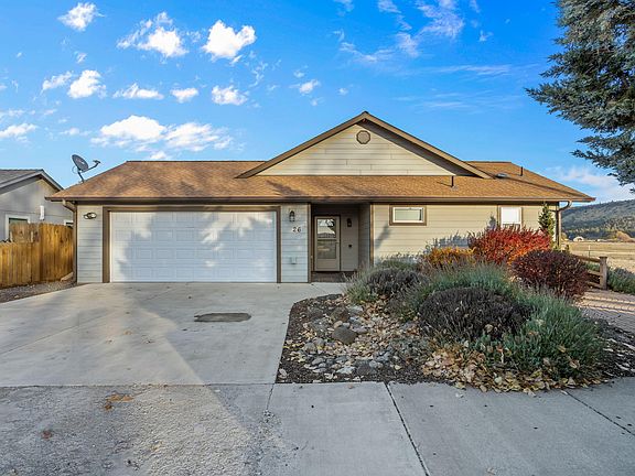2nd image of 26 NE Buena Villa Dr