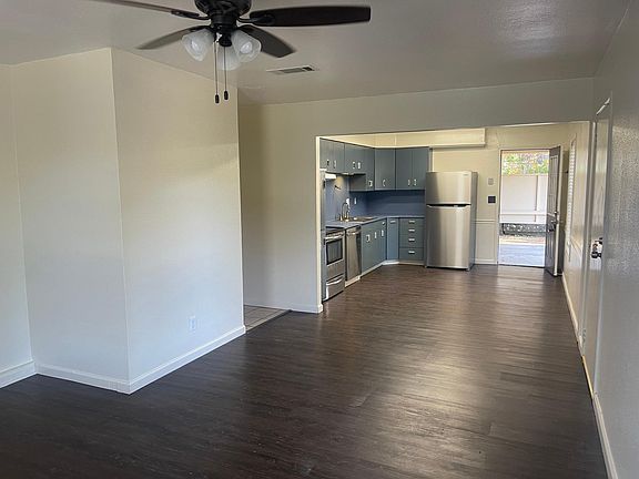 Family room to kitchen