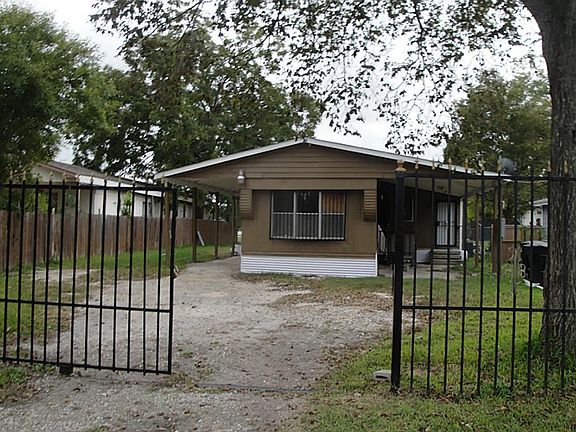 2nd image of 3406 Cedar Hill Ln